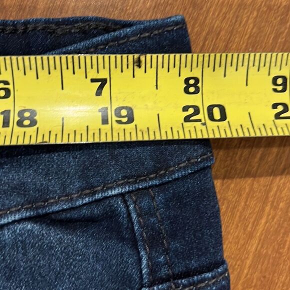 KanCan women’s Mid-Rise dark wash flare jeans size 3X-long. - Picture 7 of 9